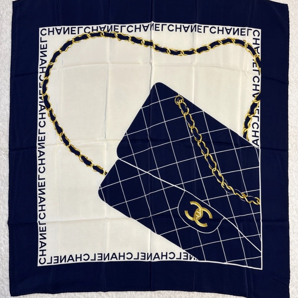 CHANEL Silk Scarf Gold Chain Matelasse Bag Logo Classic Elegant Italy - Picture 2 of 14